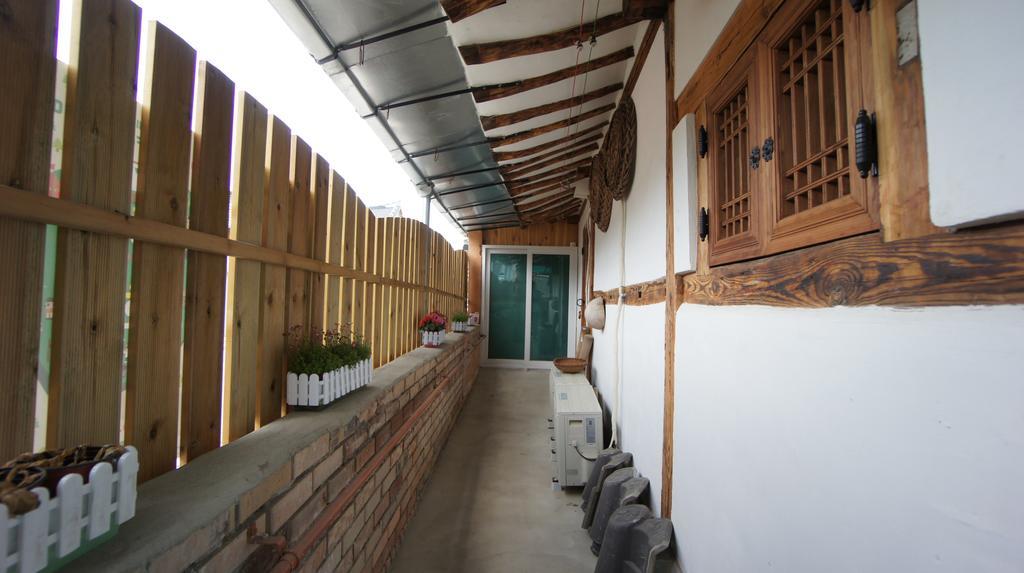 1928 Suimmaru Hanok Guesthouse Jeonju Zewnętrze zdjęcie